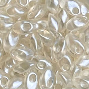 Long Magatama Transparent Lt Cream