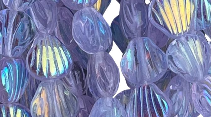 Glass Shell Shape Bead 9x9mm Alexandrite AB x 25bds
